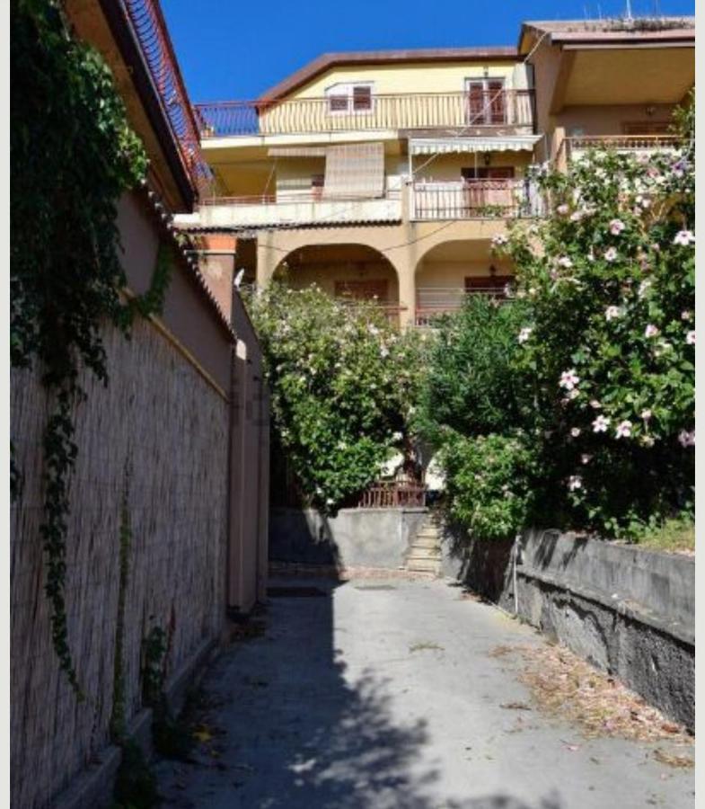 Elegance Apartment Taormina Летоянні Екстер'єр фото